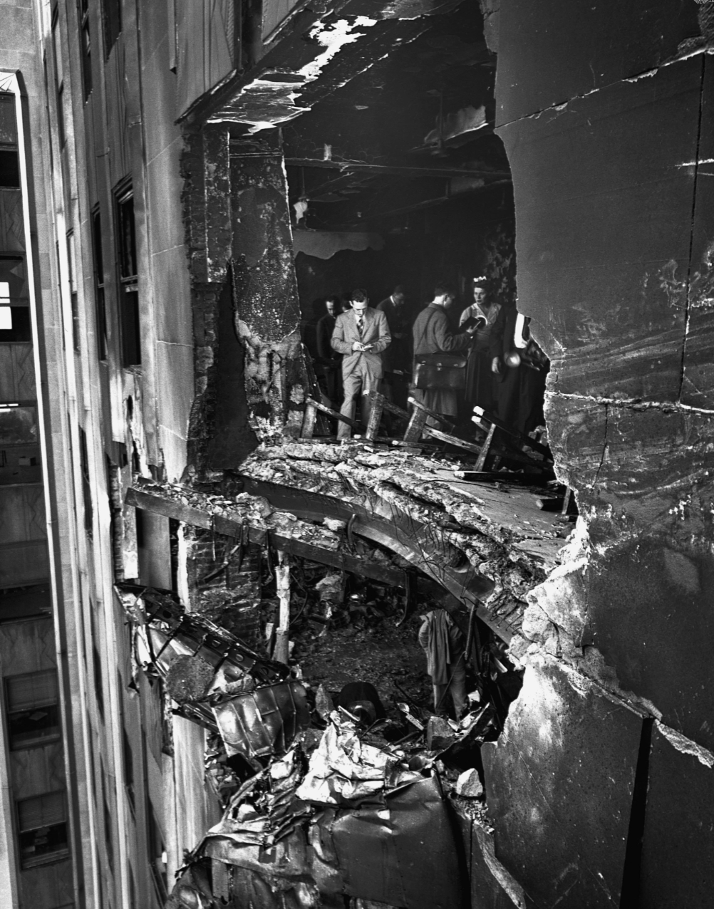 In 1945, a B-25 bomber got lost in the fog and crashed into the 79th floor of the Empire State Building. 14 people died in the accident.