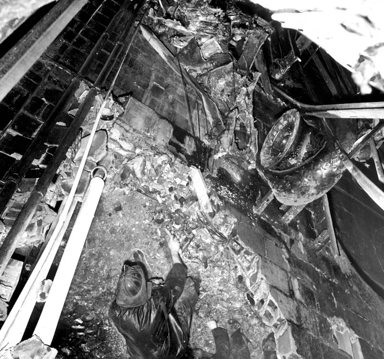 30 Photos from the Time a Bomber Crashed Into the Empire State Building