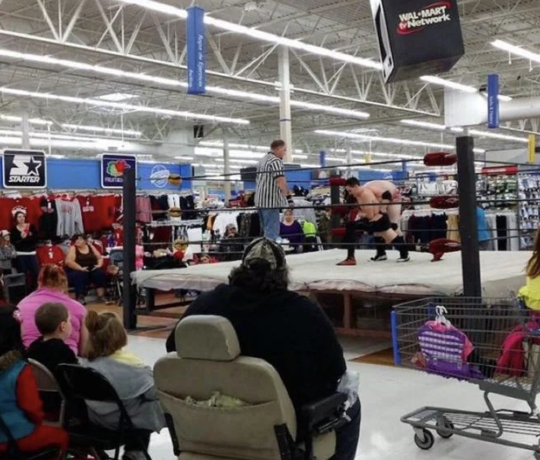 pro wrestling in a walmart - Starter WalMart frNetwork