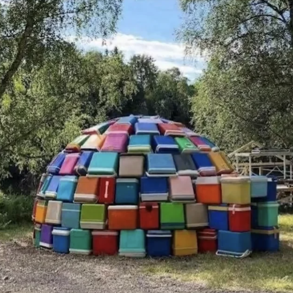 igloo made of igloos