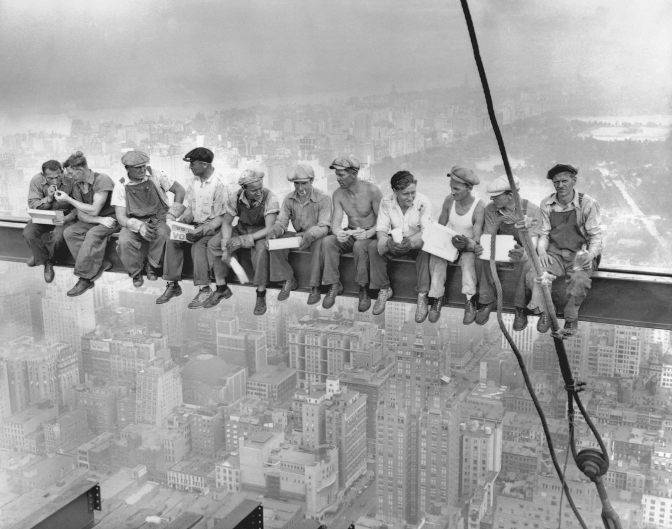 lunch atop a skyscraper seat