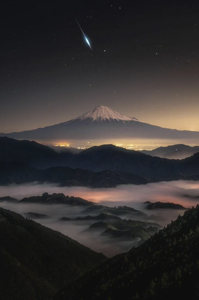 meteor and mount fuji