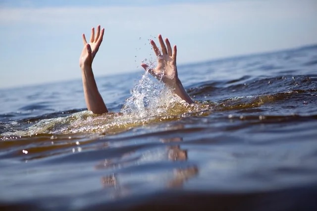 25 Healthcare Workers About to Toss the Elderly into the Ocean