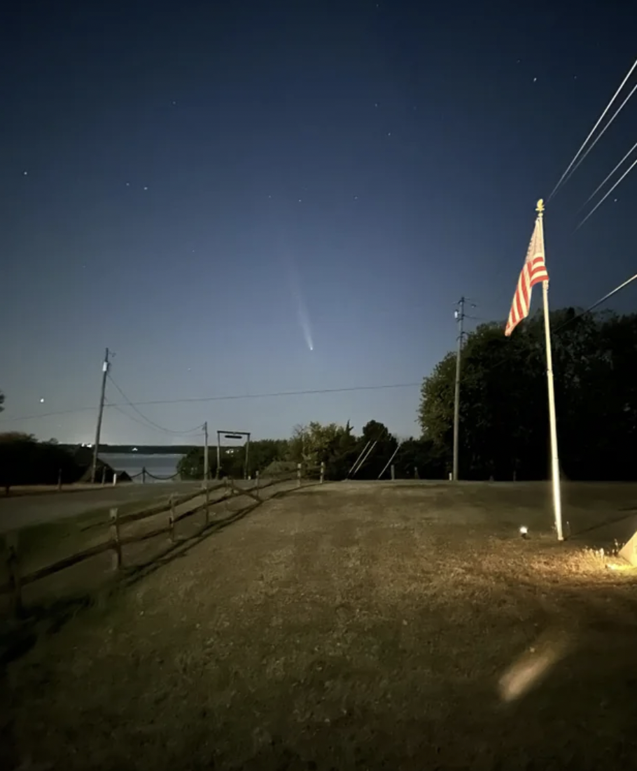 The Tsuchinshan-Atlas comet from the Oklahoma-Texas line.