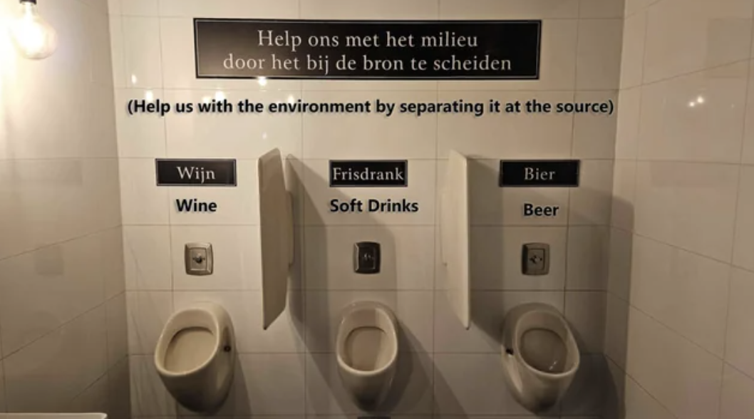 toilet - Help ons met het milieu door het bij de bron te scheiden Help us with the environment by separating it at the source Wijn Frisdrank Bier Wine Soft Drinks Beer