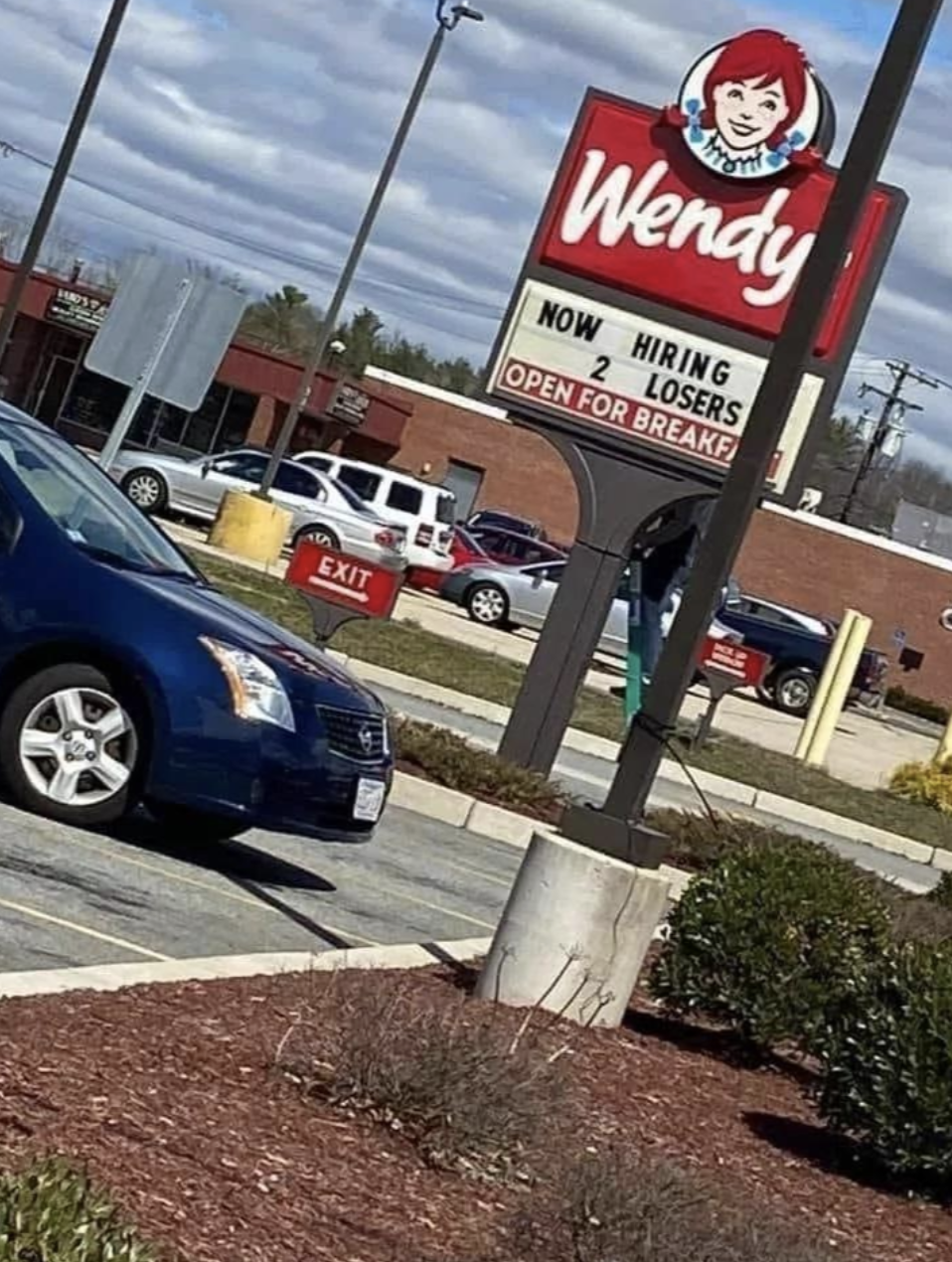 honda cr-v - Exit Wendy Now Hiring 2 Losers Open For Breakf