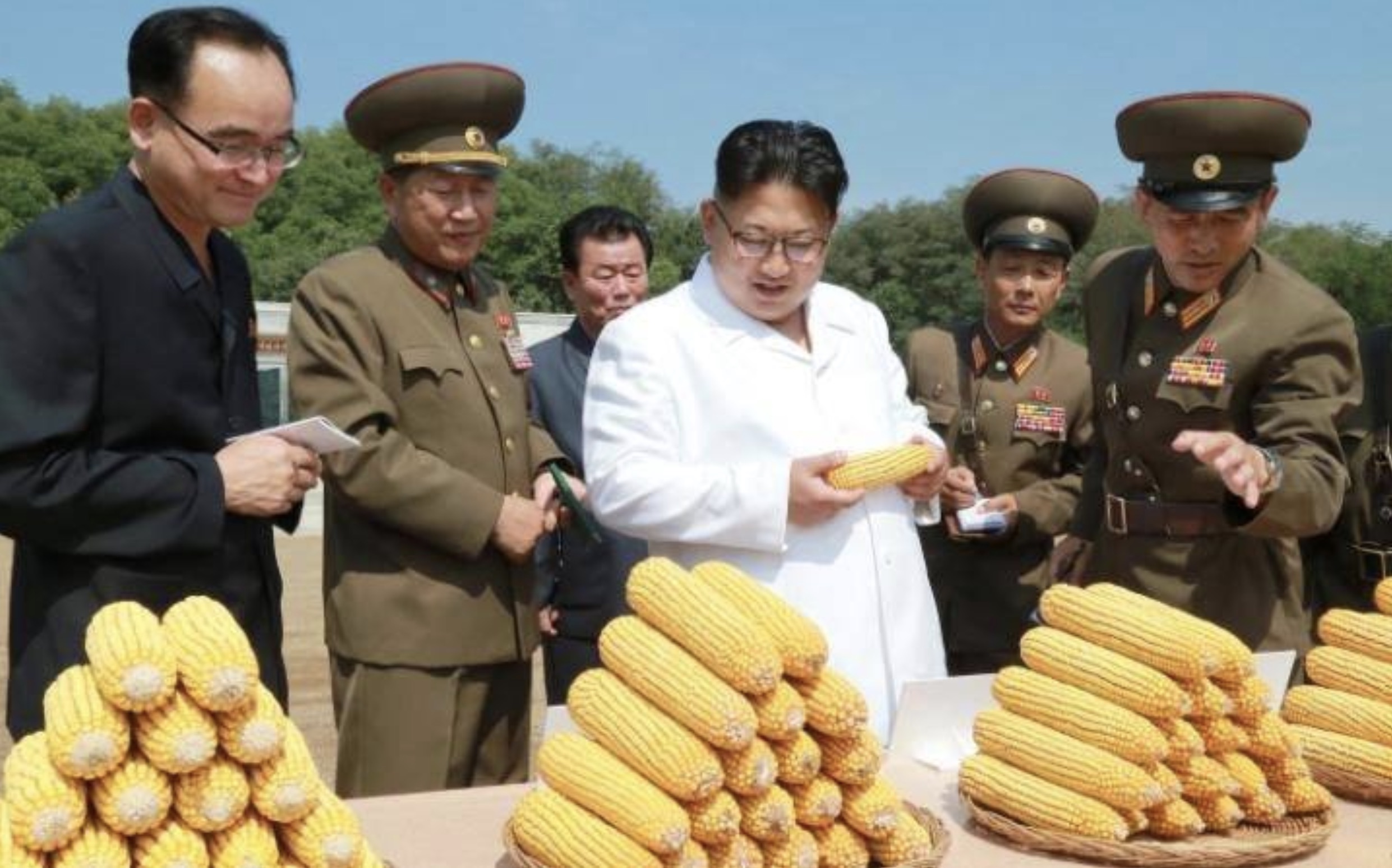 45 Joyful Pics of Kim Jong Un On Side Quests