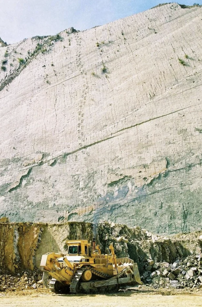 bolivia dinosaur wall