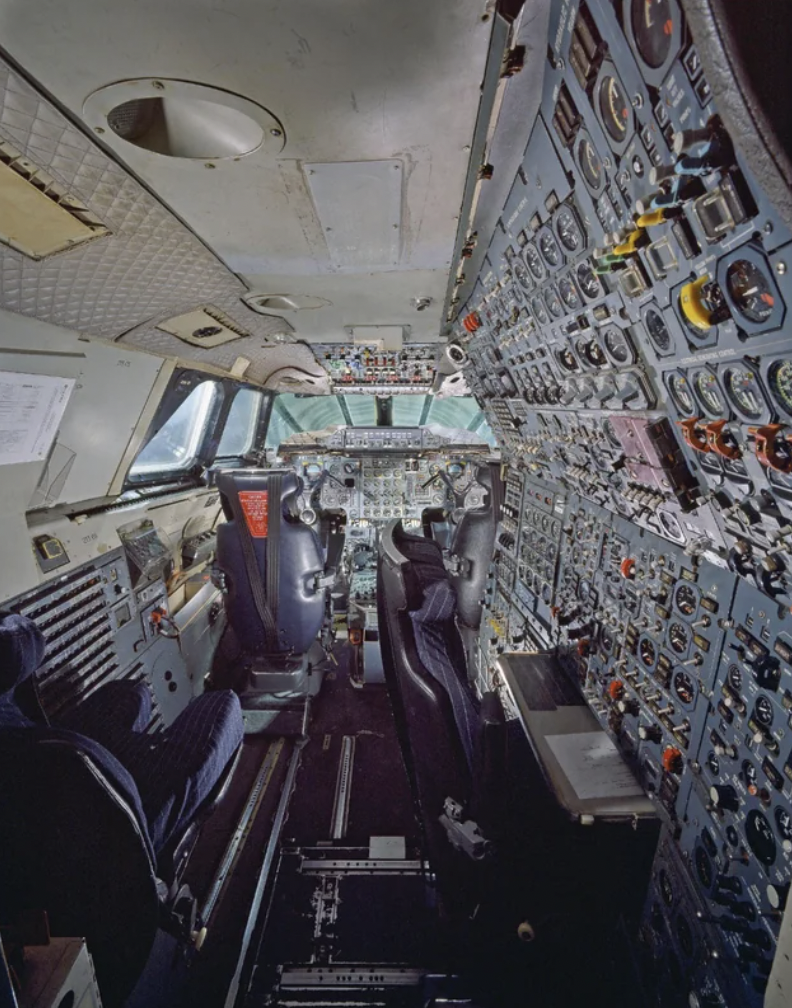 concorde cockpit