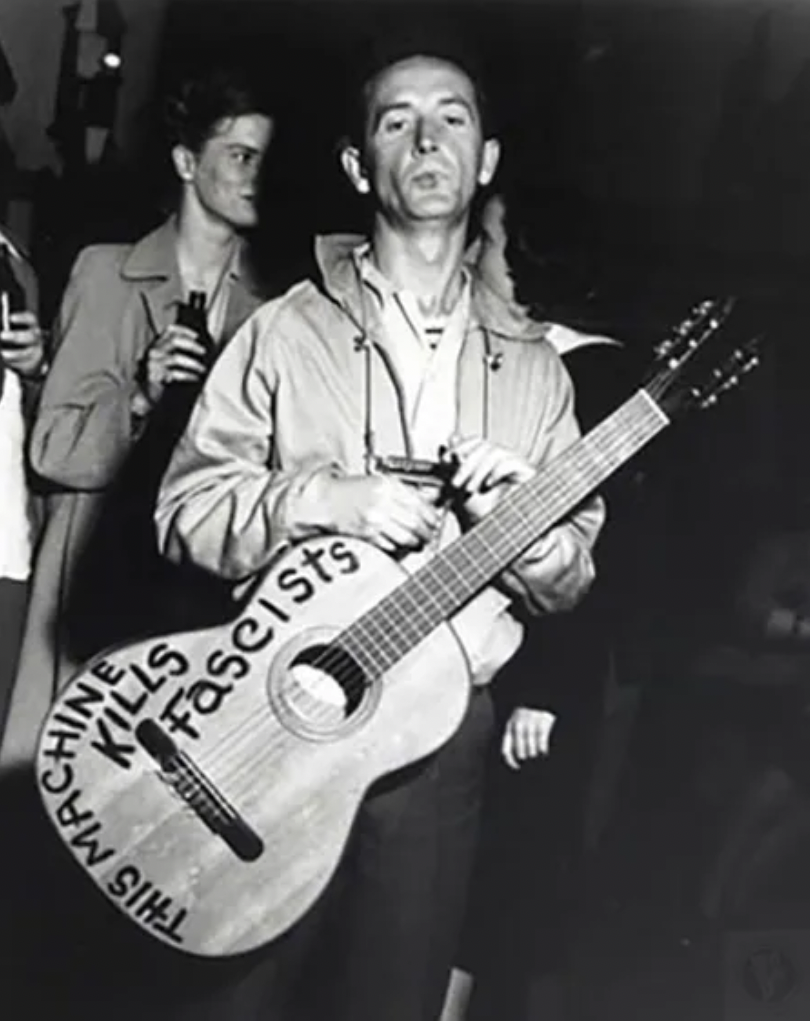 woody guthrie - This Fascists