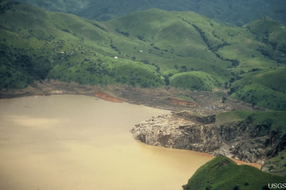 25 Beautifully Toxic Places from Around the World