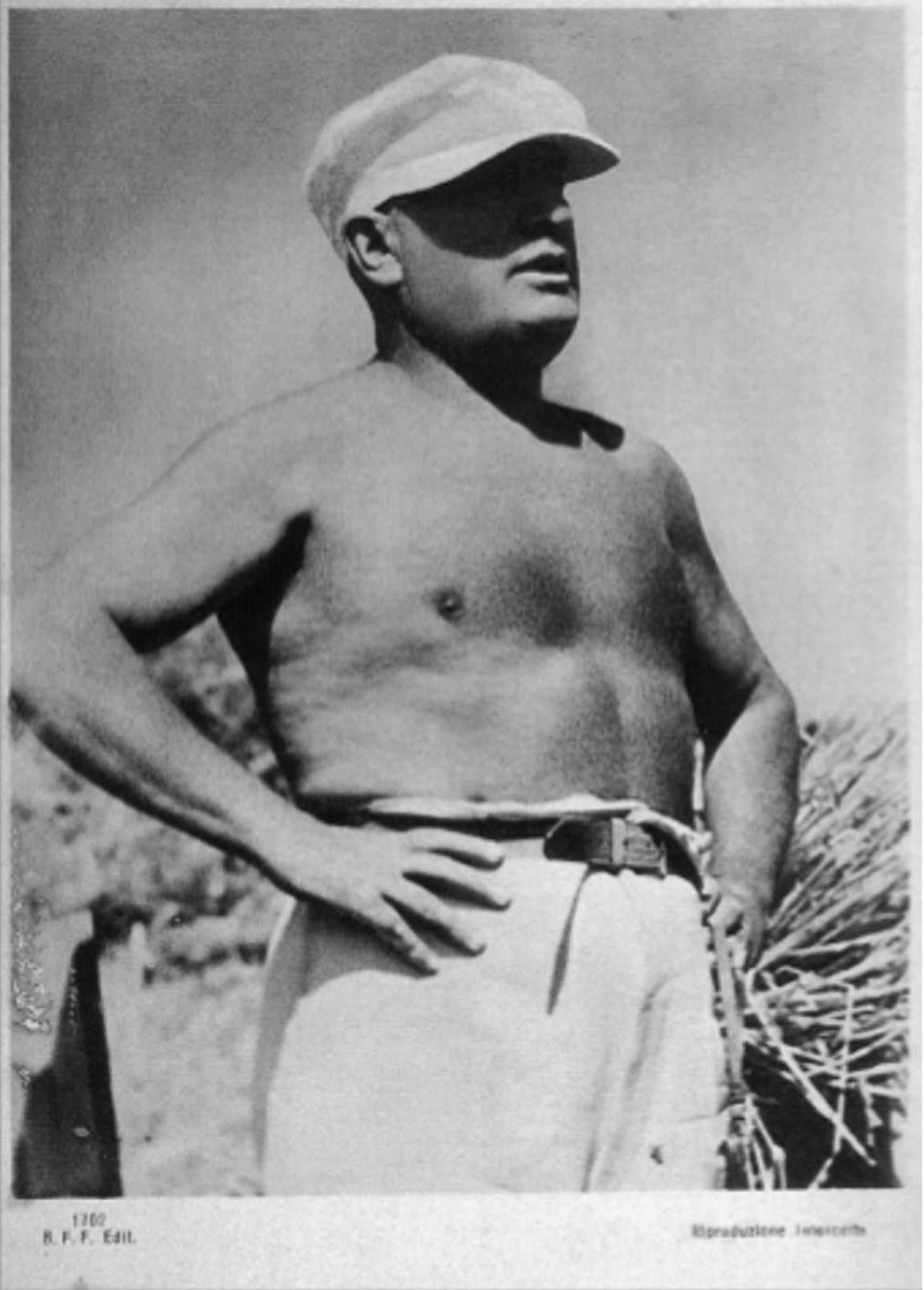 mussolini no shirt - 1700 B. F. F. Edit. produtione ecet