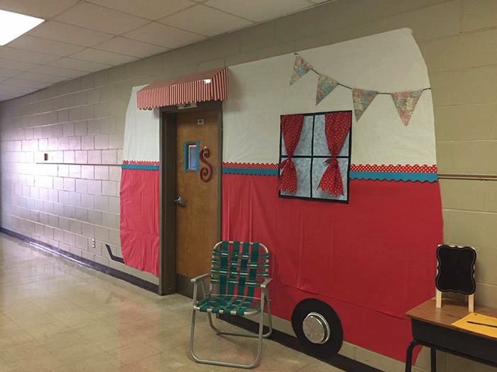 This third-grade teacher has turned her classroom into a Camper.