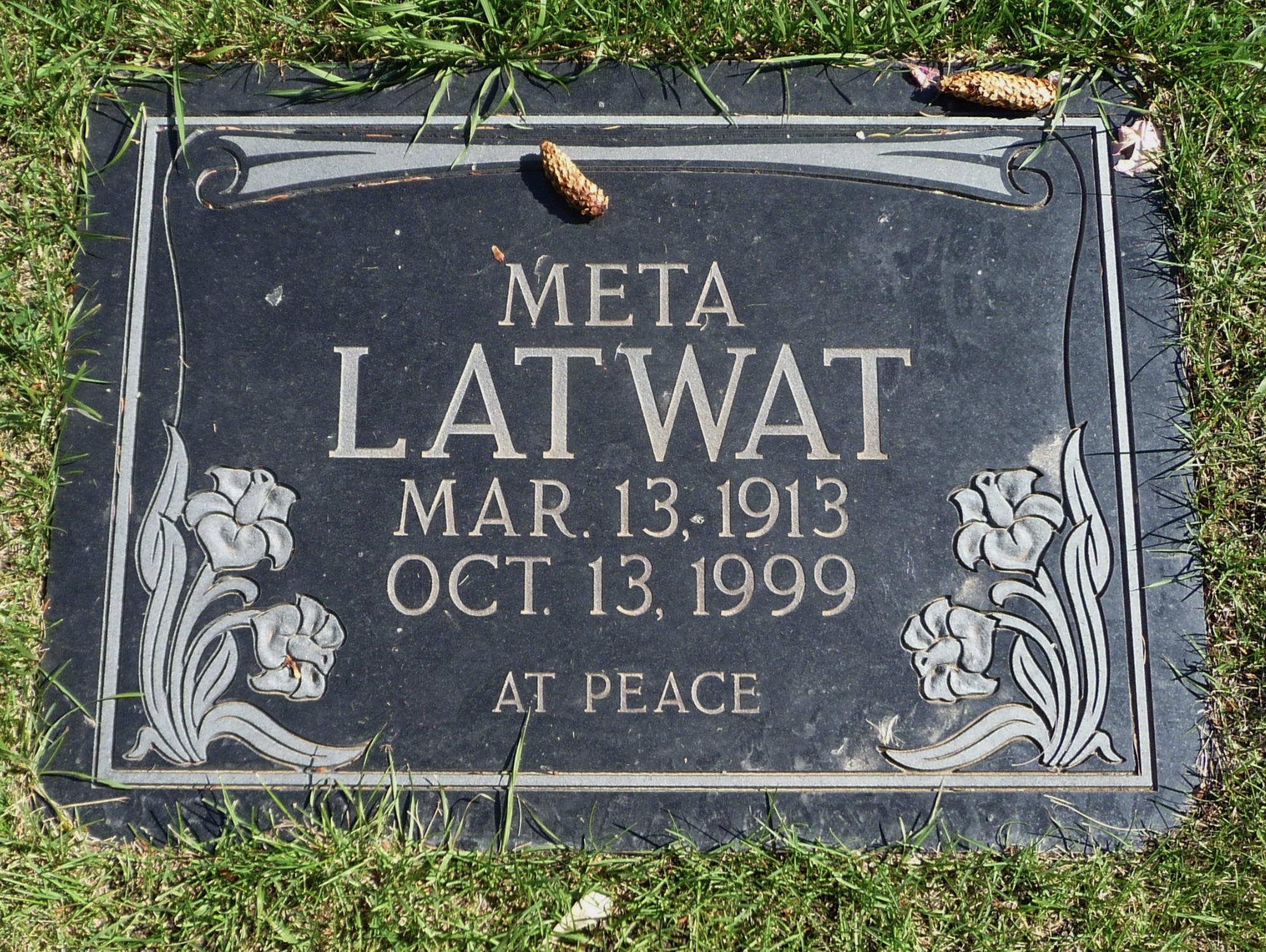 headstone - Meta Latwat Mar. 131913 Oct. 13, 1999 At Peace