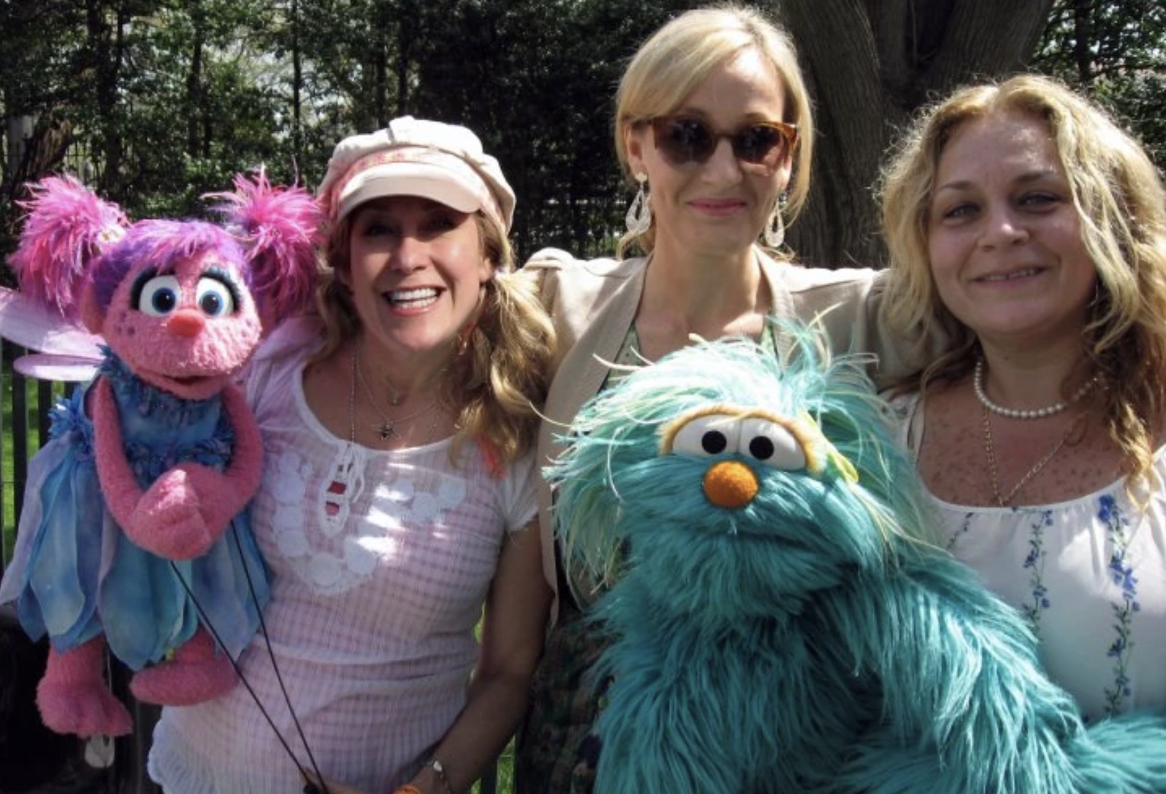 22 Times Muppets Were Caught Hanging Out with Bad Guys