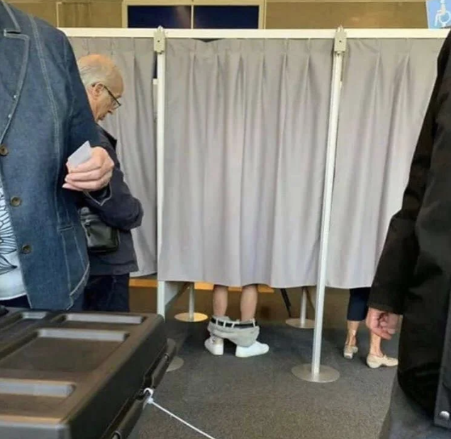 21 Questionable Polling Place Pics That Scream America 