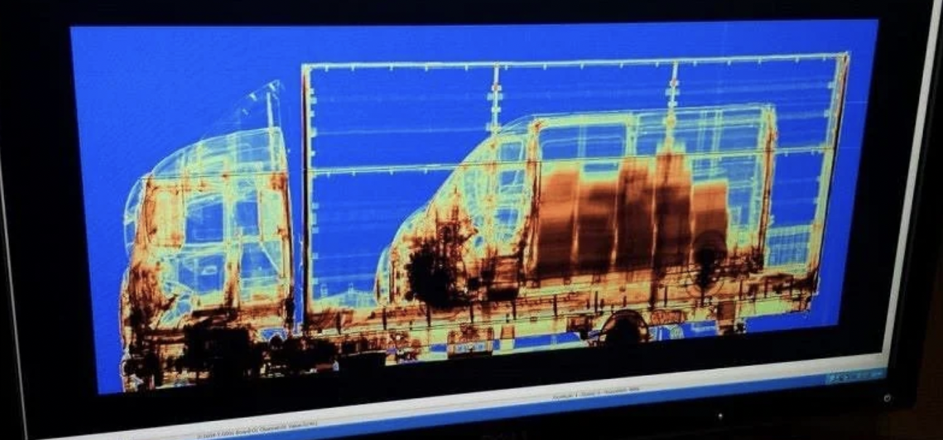 21 X-Ray Pics of Smugglers Caught at the Border