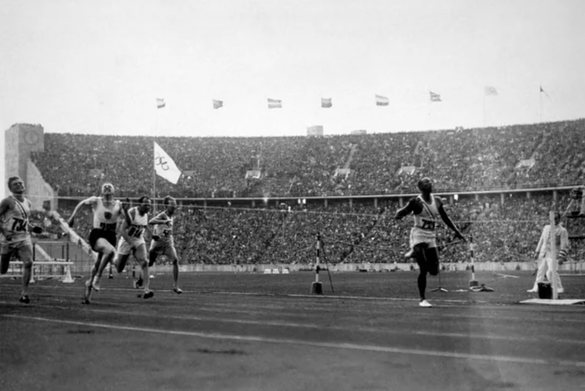 jesse owens crossing the line olympics