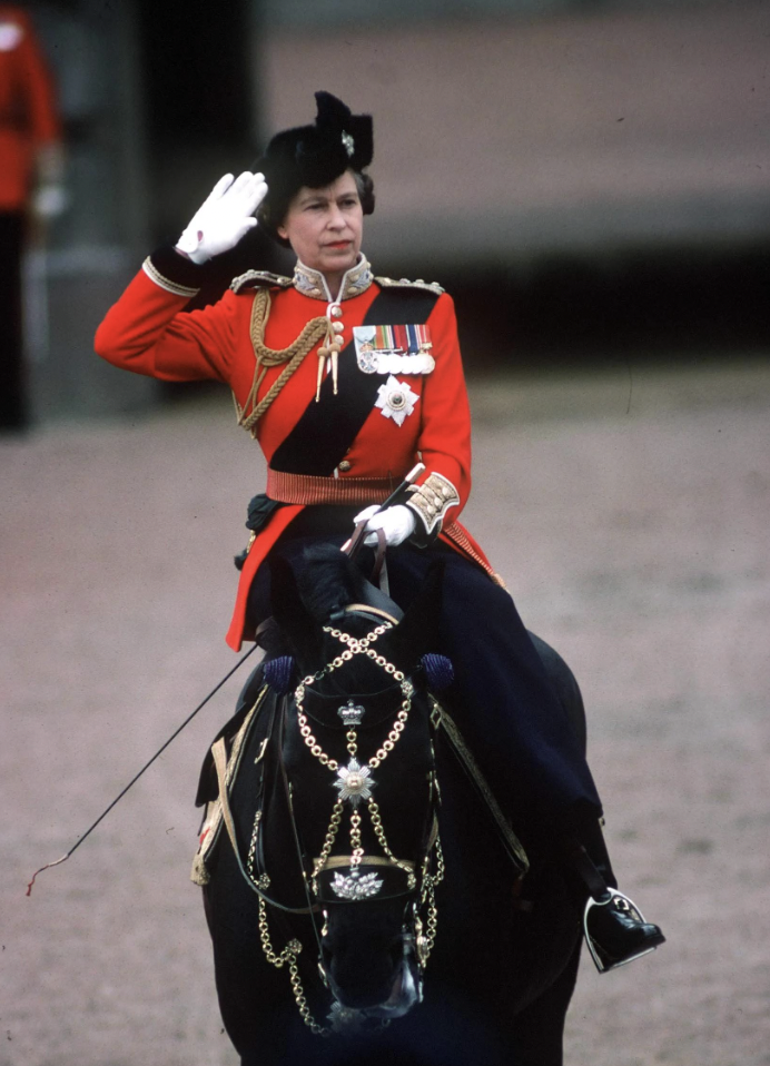 queen elizabeth trooping the colour