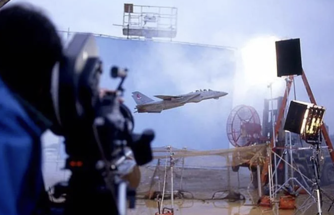 Top Gun Set Ace Photos Behind-the-Scenes of the Original ‘Top Gun’ | eBaum's World