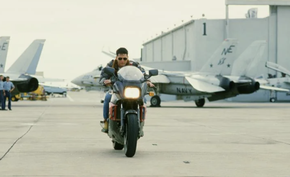 Top Gun Set Ace Photos Behind-the-Scenes of the Original ‘Top Gun’ | eBaum's World