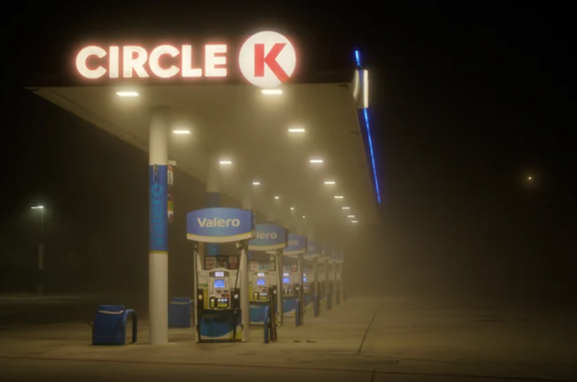 night - Circle K Valero tero