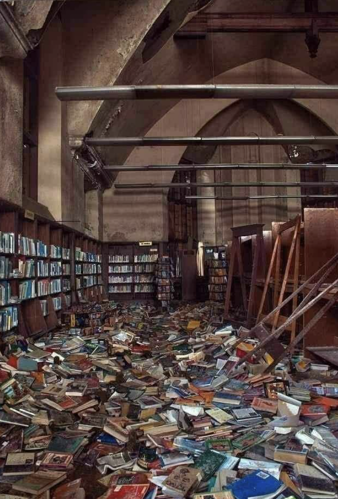 abandoned detroit library