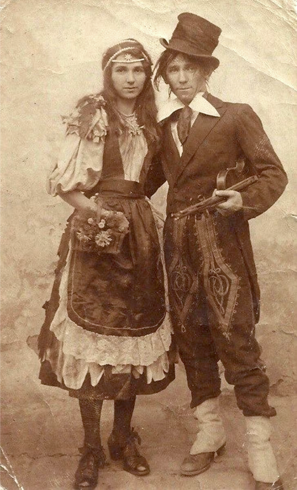 1890s romani fashion