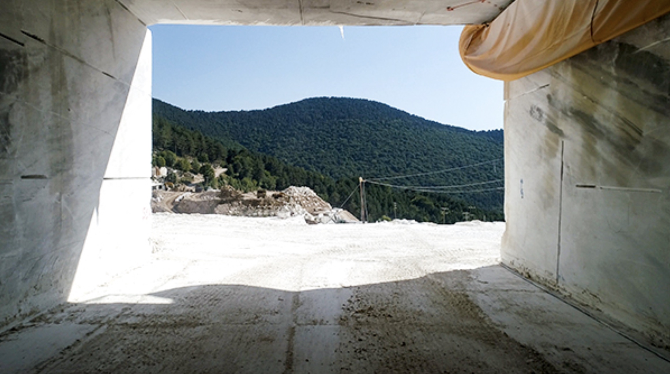 50 Fascinating Photos of Marble Quarries to Show Your Kitchen Counter