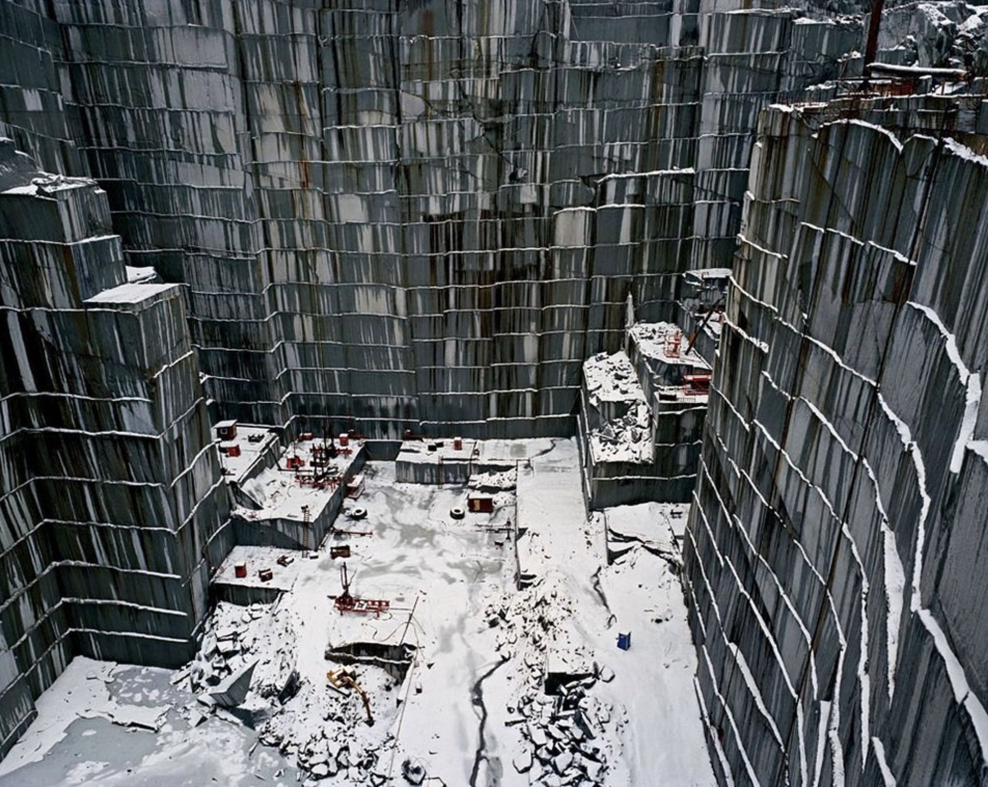 50 Fascinating Photos of Marble Quarries to Show Your Kitchen Counter