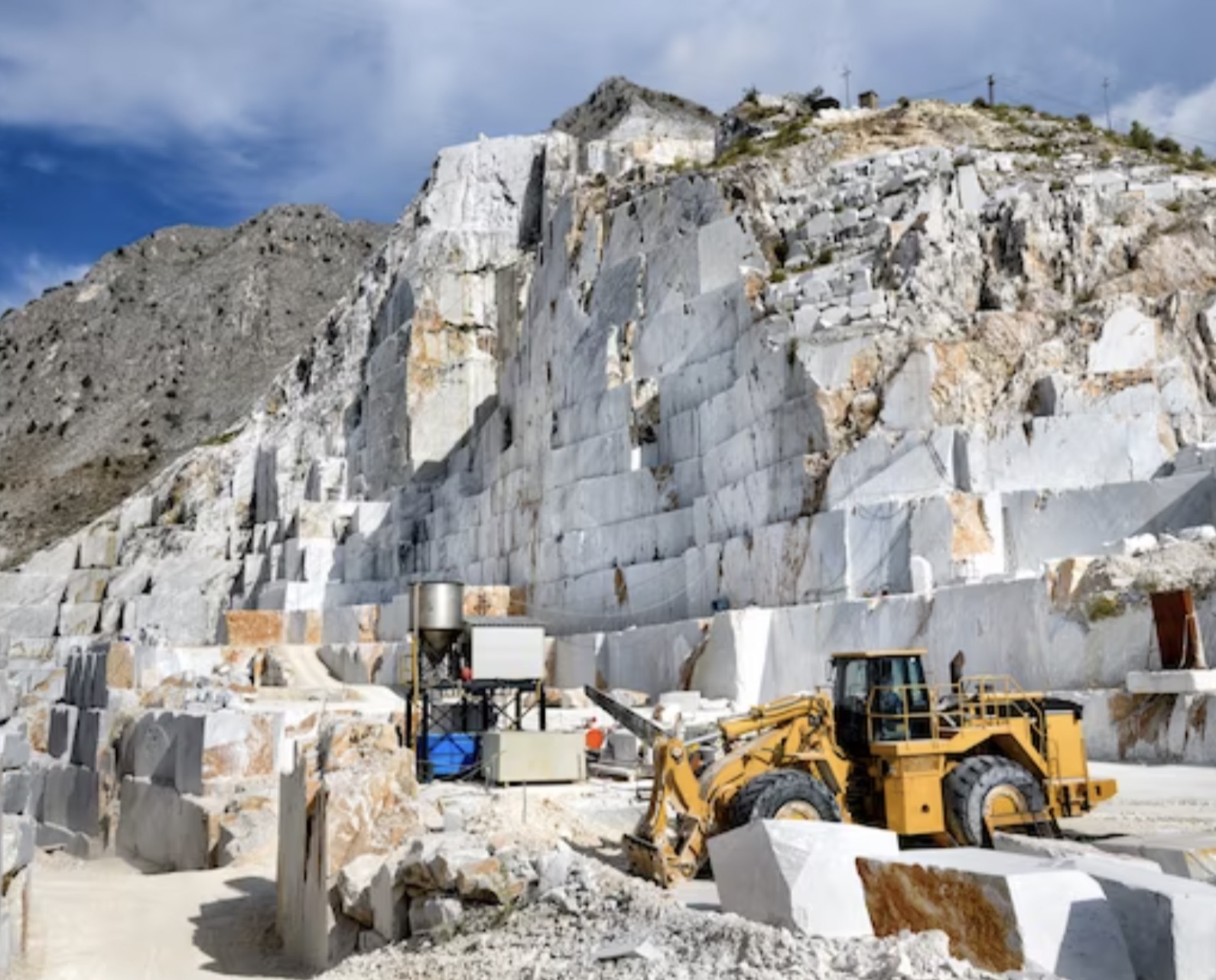 50 Fascinating Photos of Marble Quarries to Show Your Kitchen Counter