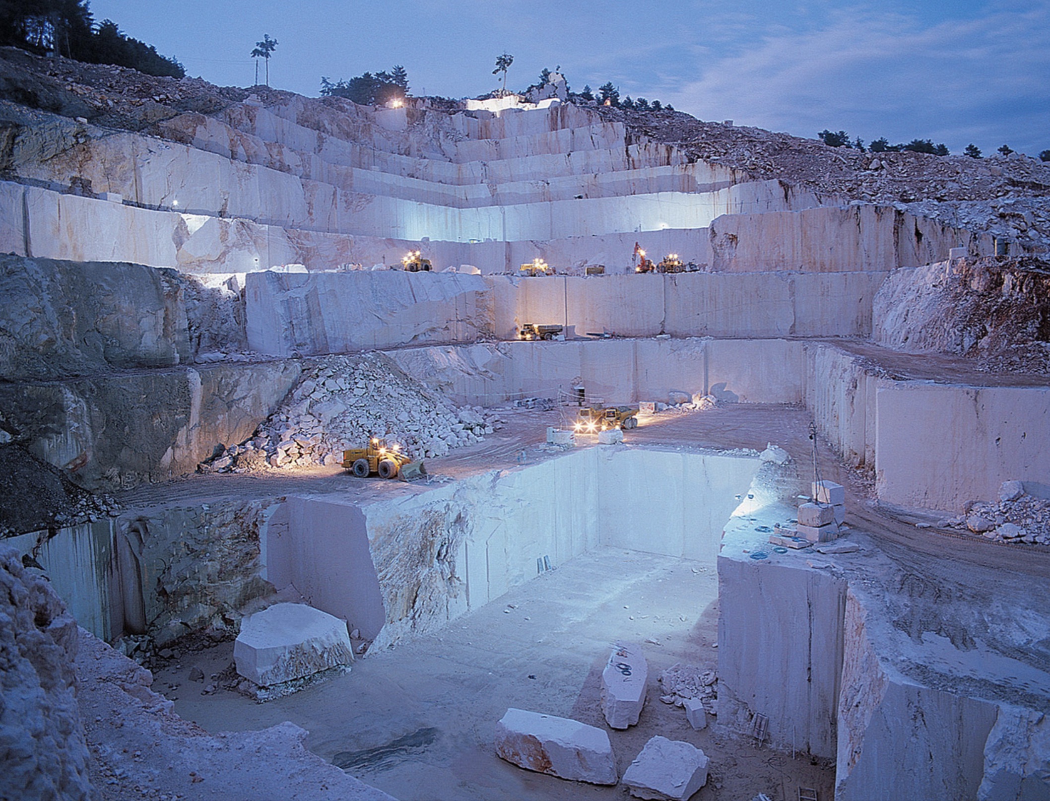 50 Fascinating Photos of Marble Quarries to Show Your Kitchen Counter