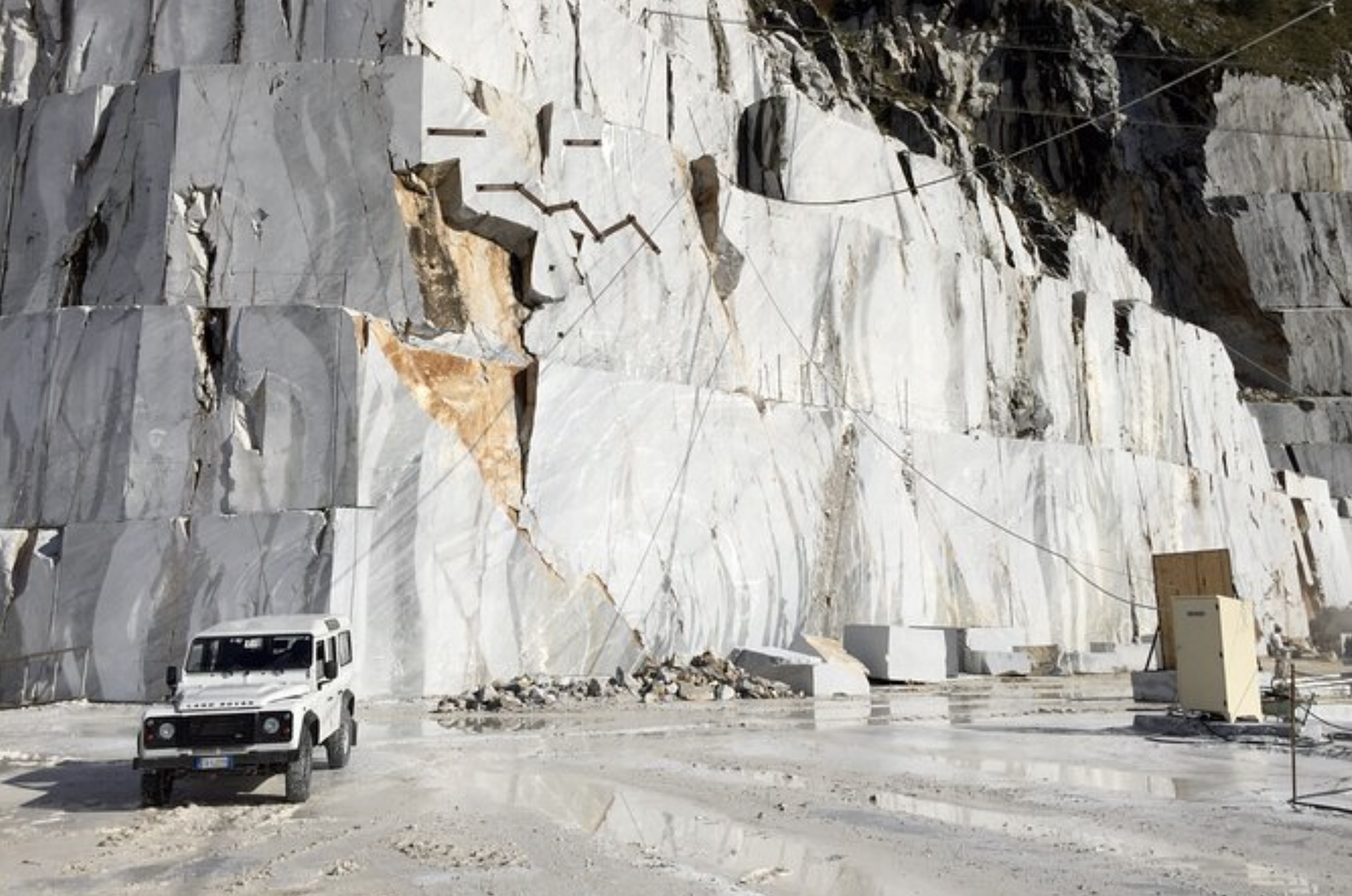 50 Fascinating Photos of Marble Quarries to Show Your Kitchen Counter