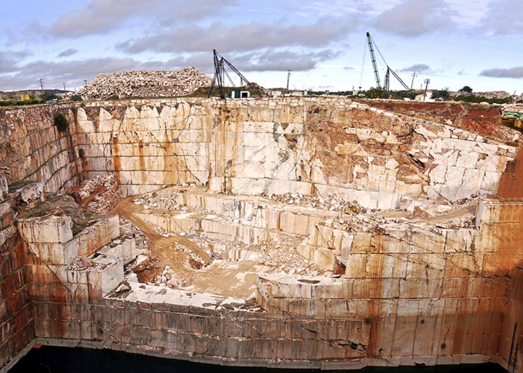 50 Fascinating Photos of Marble Quarries to Show Your Kitchen Counter