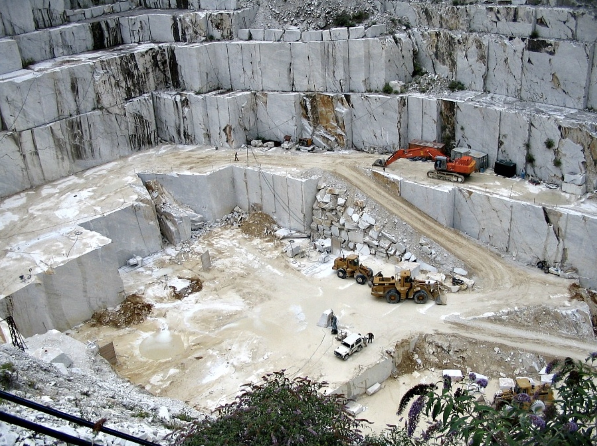 50 Fascinating Photos of Marble Quarries to Show Your Kitchen Counter