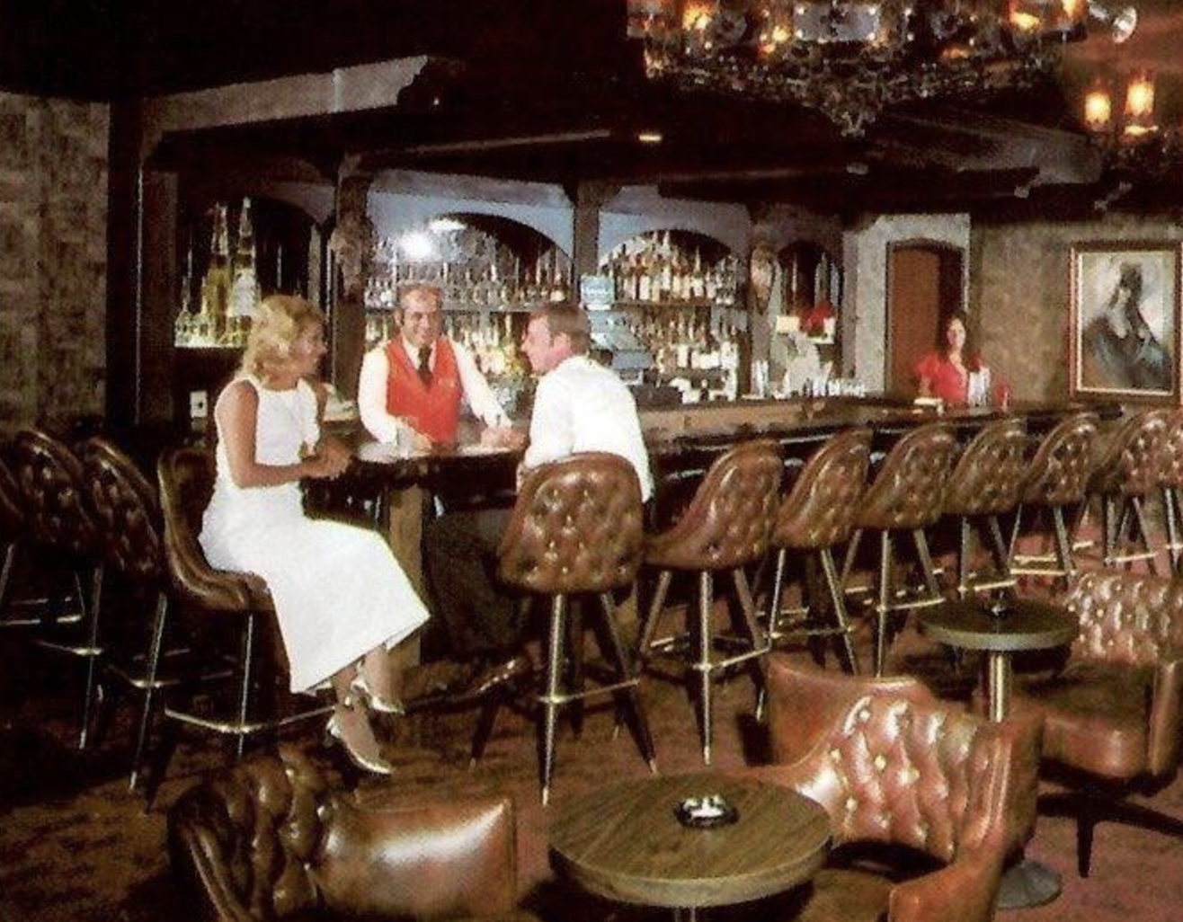 A promotional photo for the cocktail lounge of the Howard Johnson Hotel, Las Vegas, 1974.