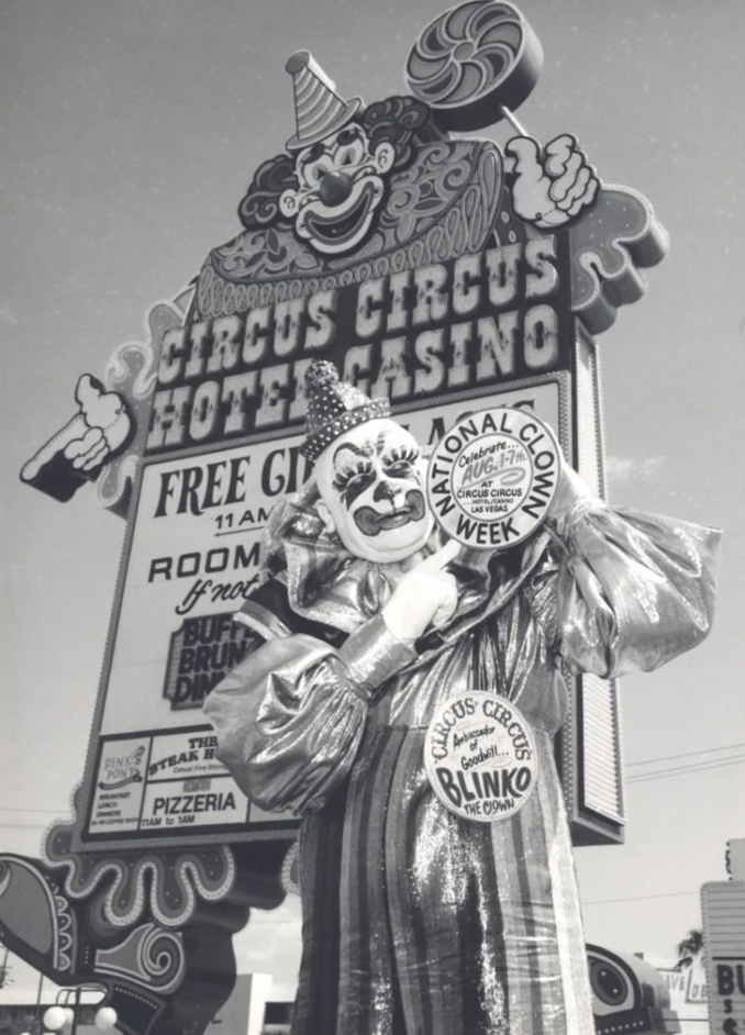 circus circus las vegas creepy room - Circus Circus Hoter Casino Free Gi 11 Am Room If not Onal Week Clown Pizzeria Circus