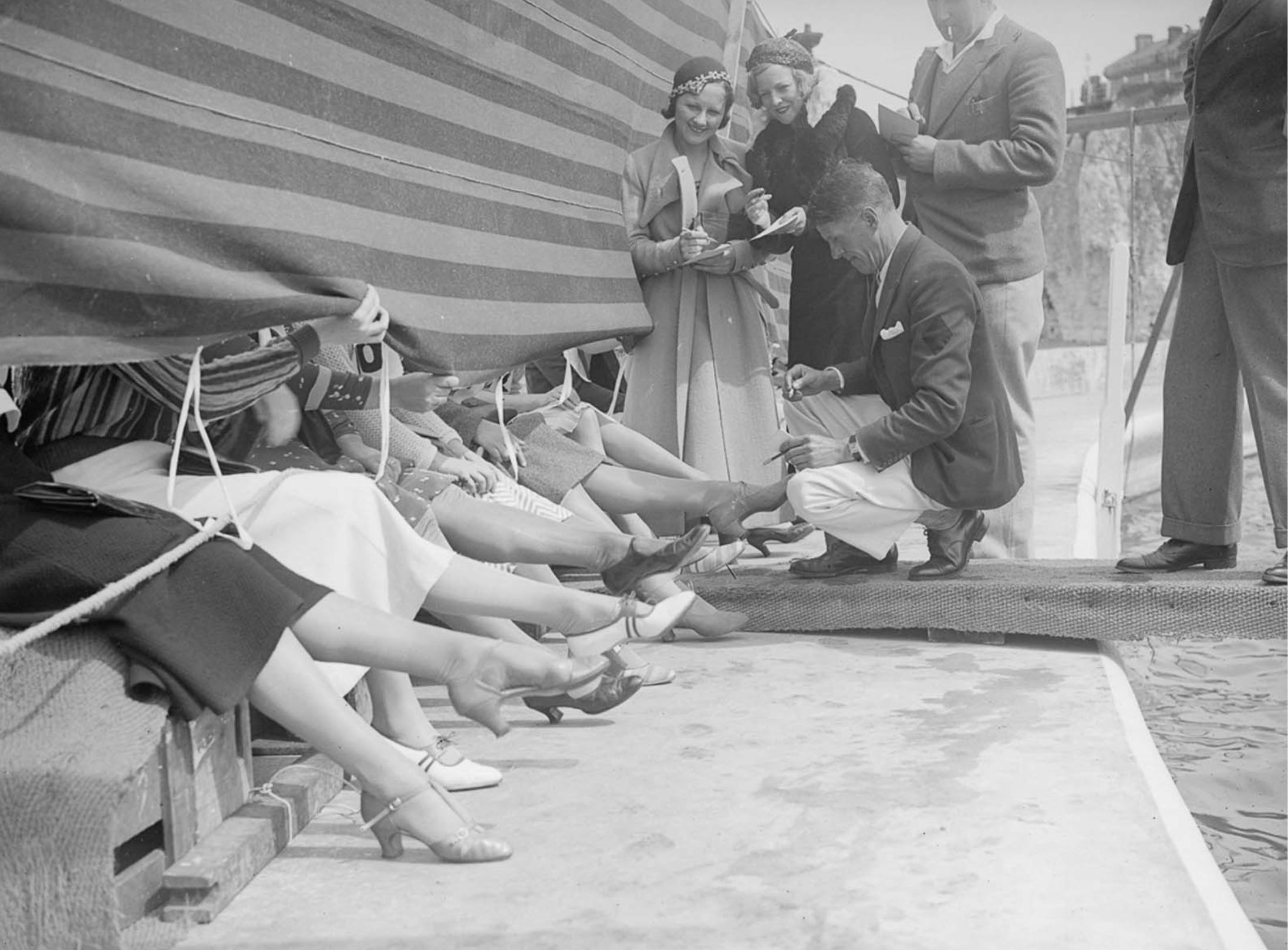 The 32 Sexiest Pics from Vintage Ankle Contests & Other Weird Pageants