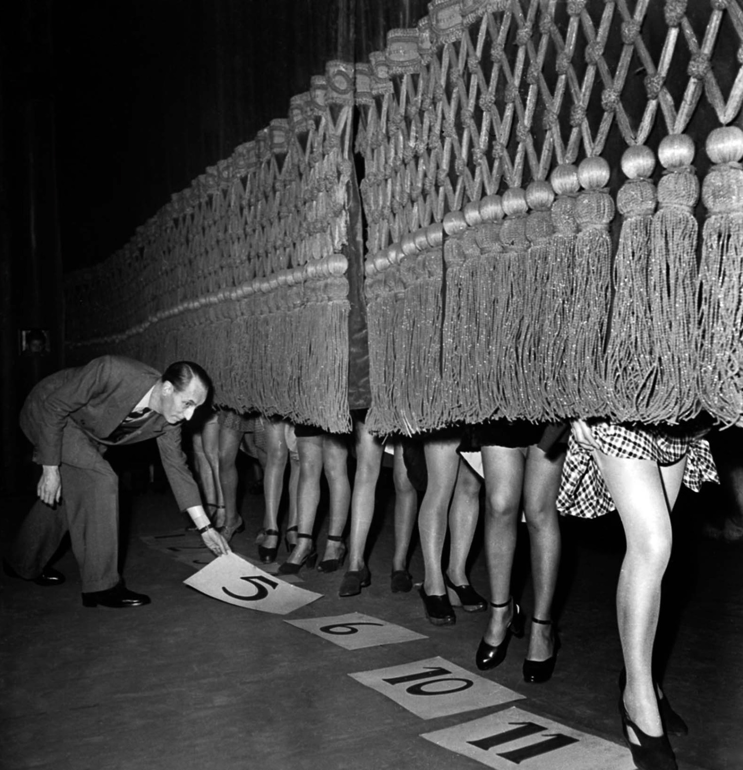 The 32 Sexiest Pics from Vintage Ankle Contests & Other Weird Pageants