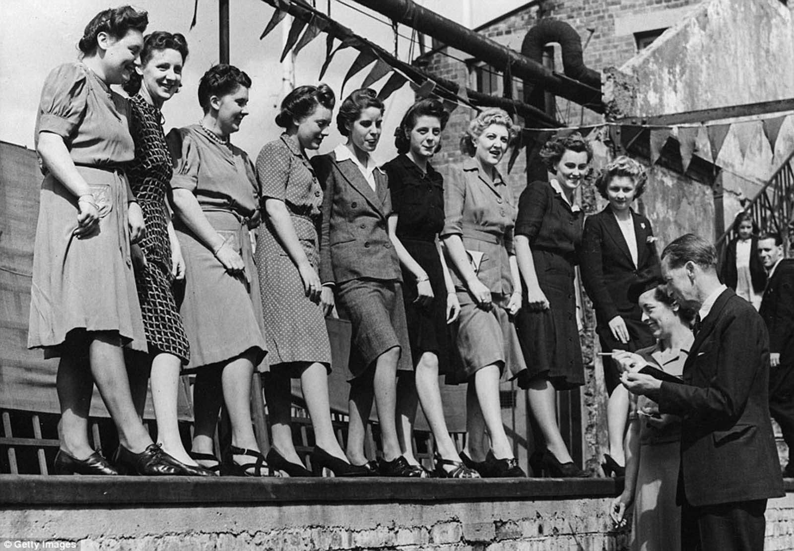 women showing ankles - Getty Images