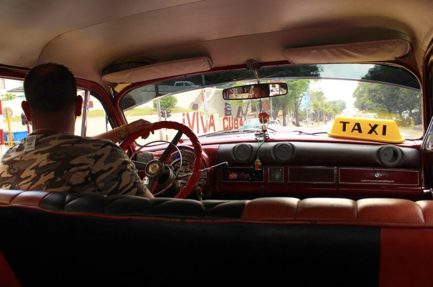 antique car - Viva Taxi