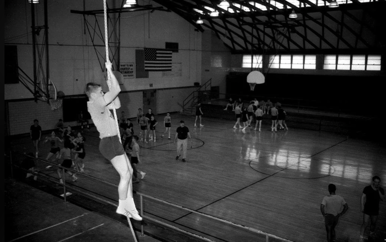 23 Photos of What Gym Class Looked Like in the '60s and '70s - Wow ...