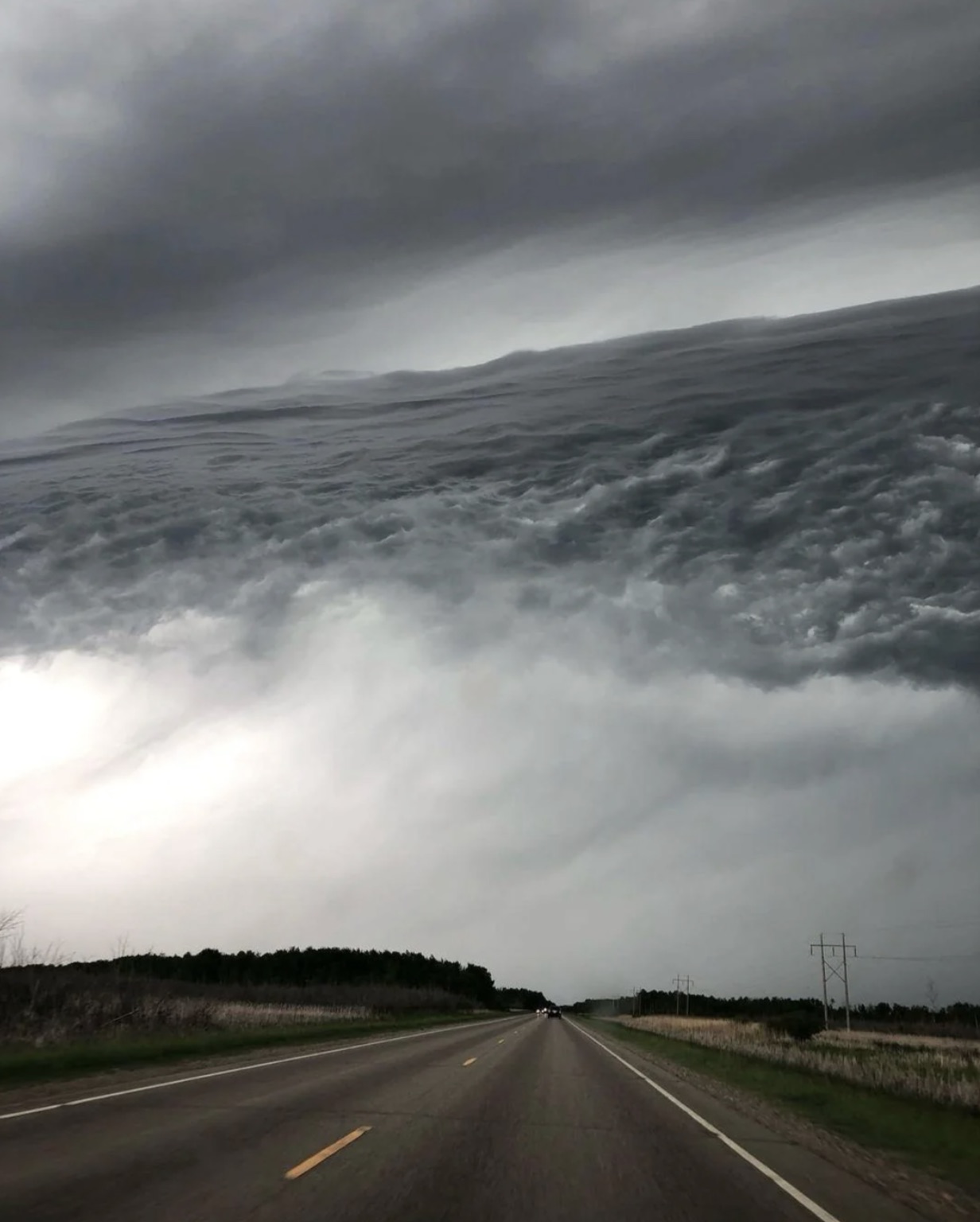 clouds that look like ocean waves