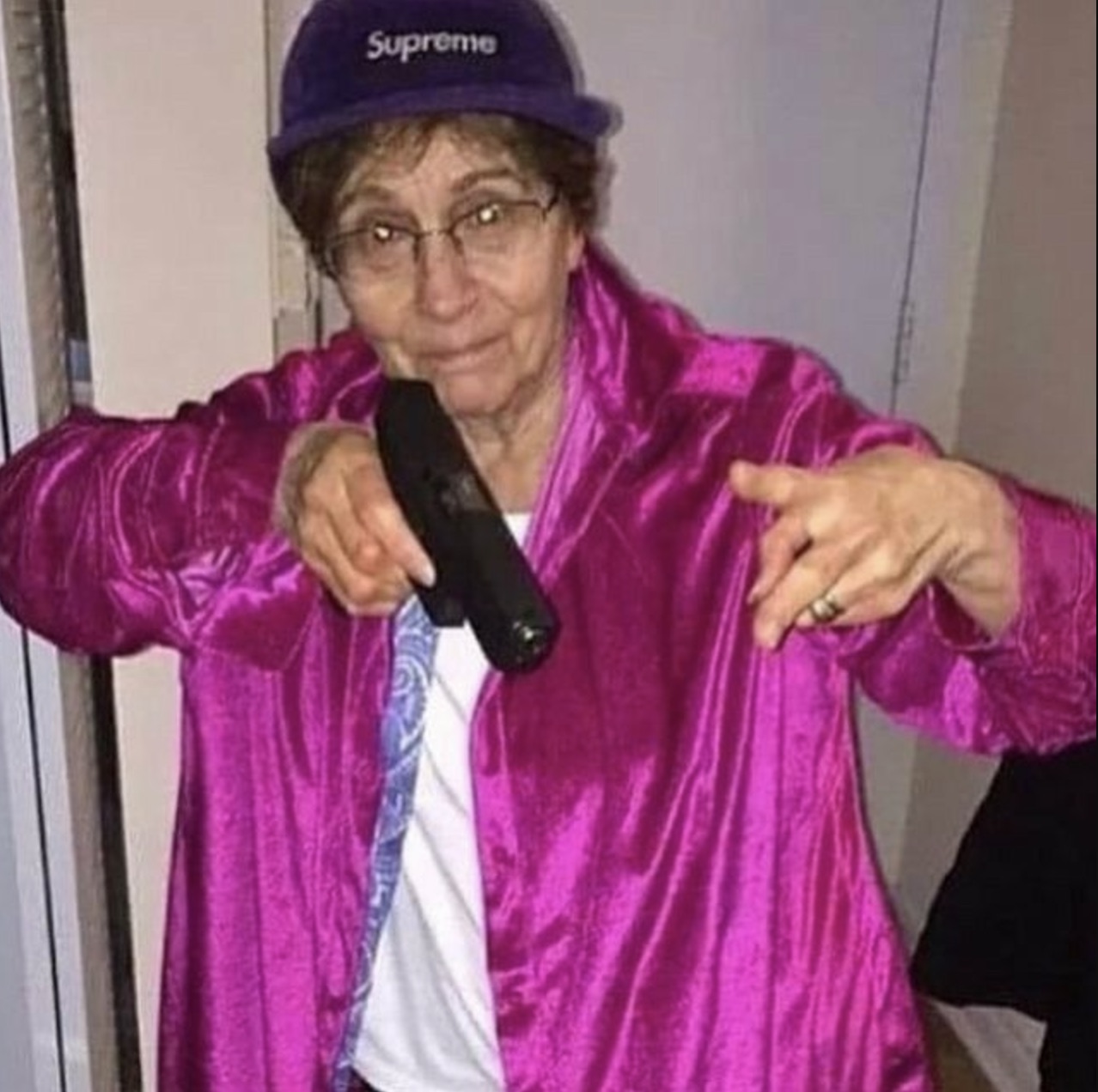 drill grandma - Supreme