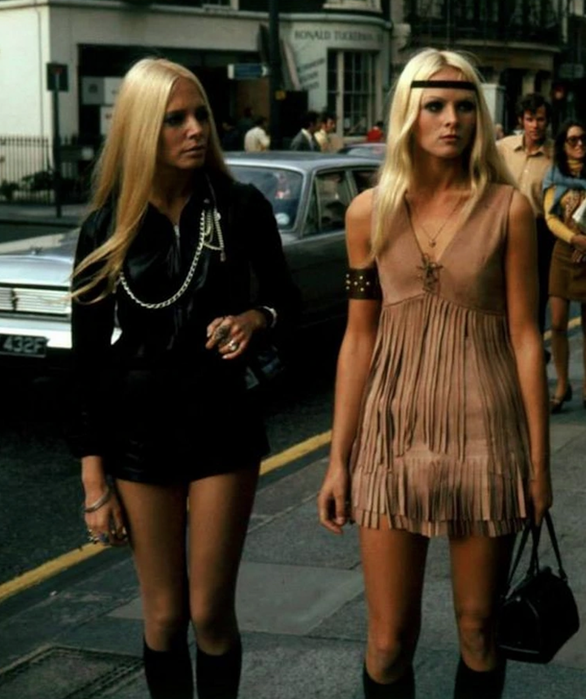 hippie girls 60s