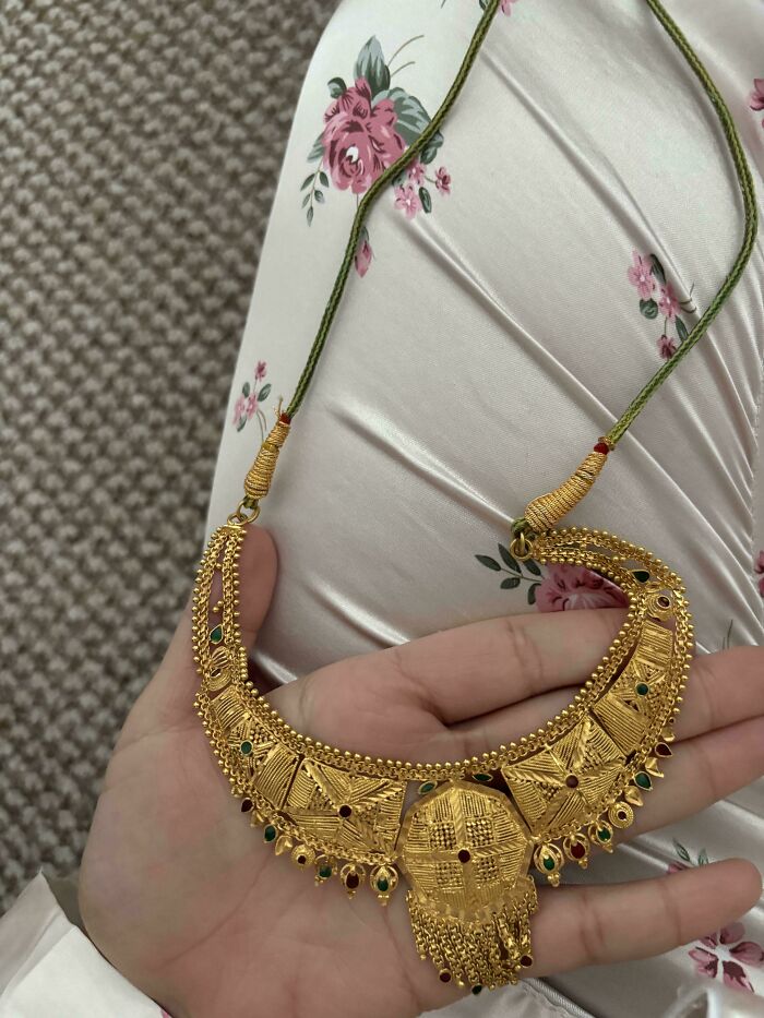 "I am the 4th woman in the family to inherit my great grandma’s 22 karat wedding necklace. She got married at 15 in 1956 back home in Pakistan."