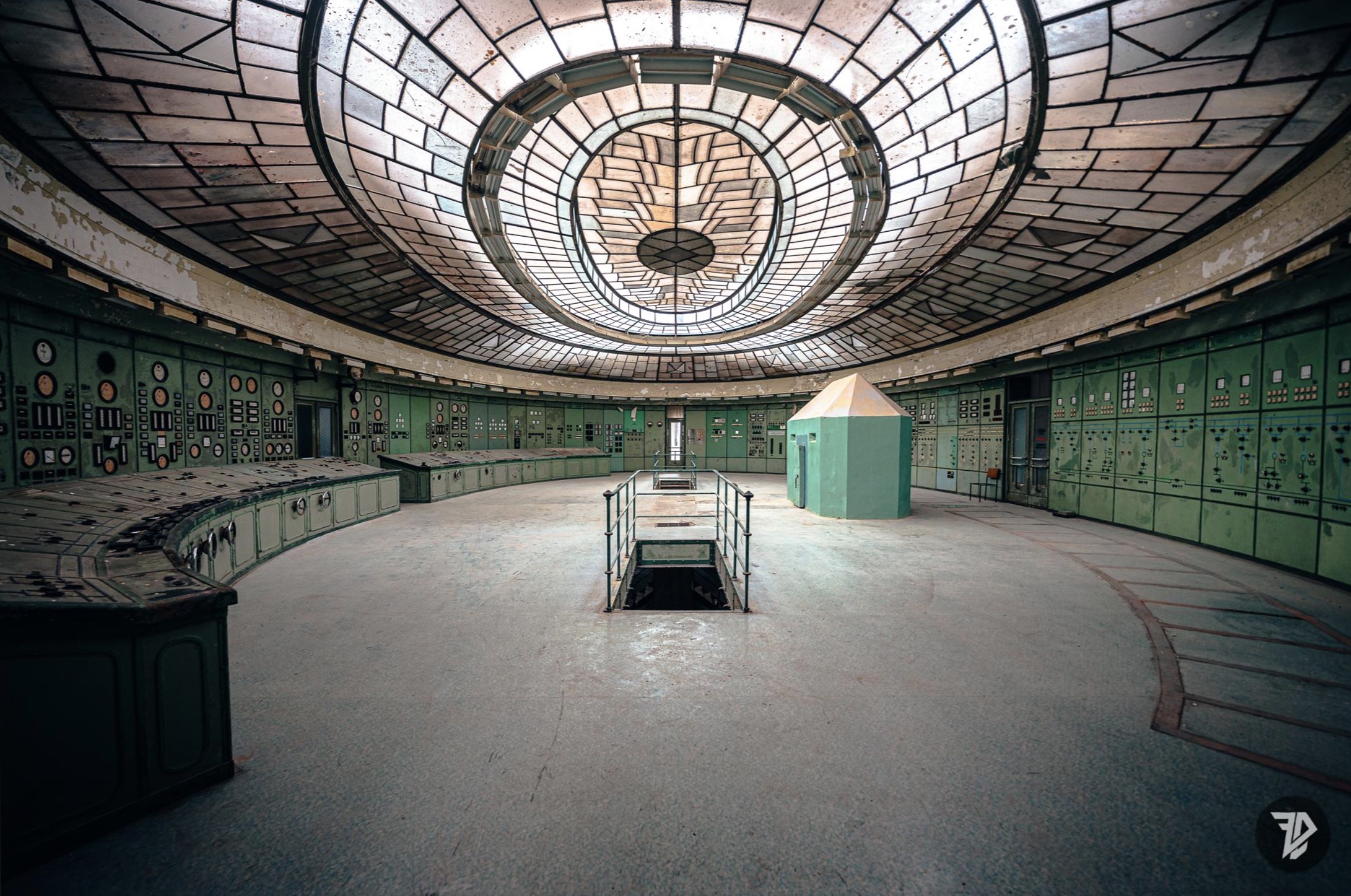 control room urbex