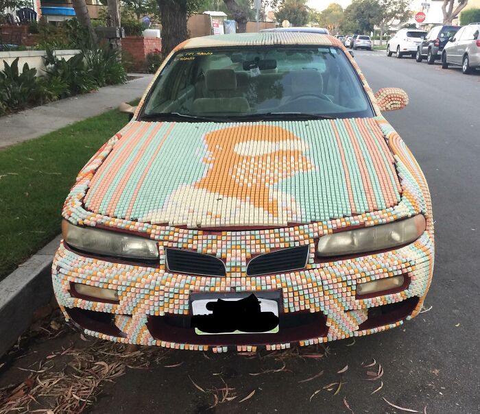 Homer Simpson car made from keyboard keys.