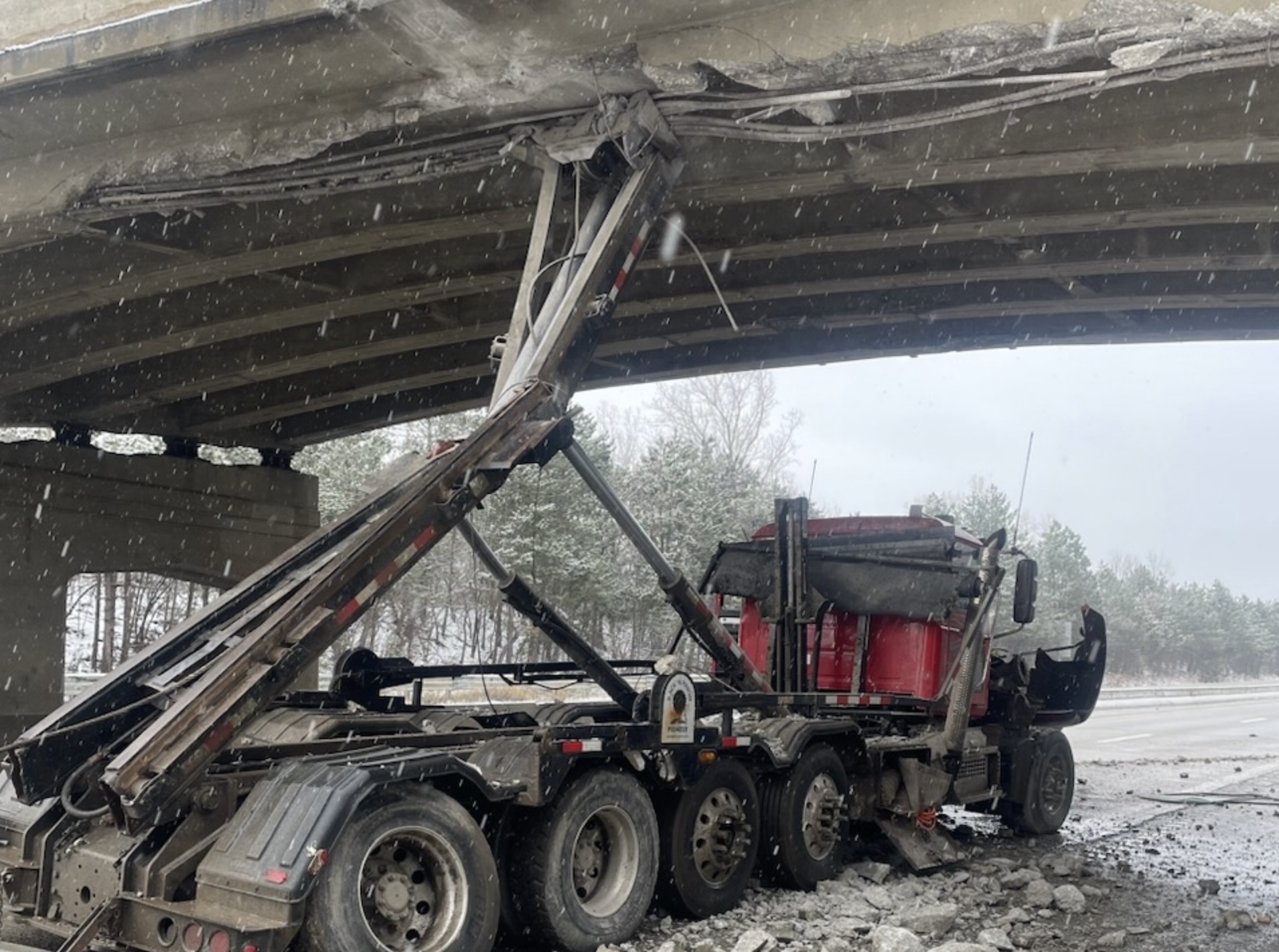 23 Truck Drivers Who Swore They Could Fit Under That Bridge