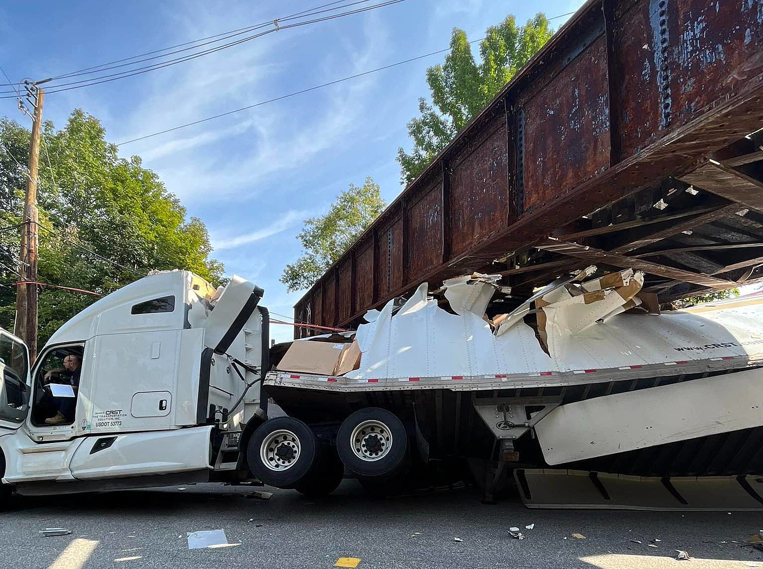 23 Truck Drivers Who Swore They Could Fit Under That Bridge